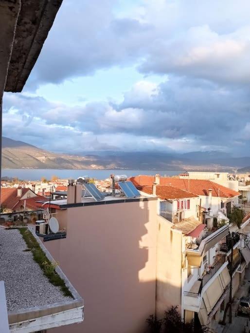 Διαμέρισμα Τριών Υπνοδωμάτιων. อิโออันนินา ภายนอก รูปภาพ